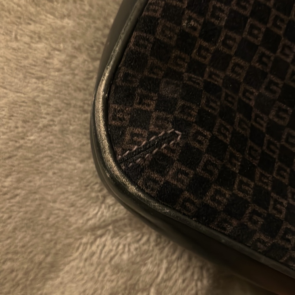 Gucci Shoulder Bag - Picture 11 of 15